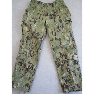 US Navy NWU Type III Pants Men's Medium Short AOR2 Green Cargo Digital Camo